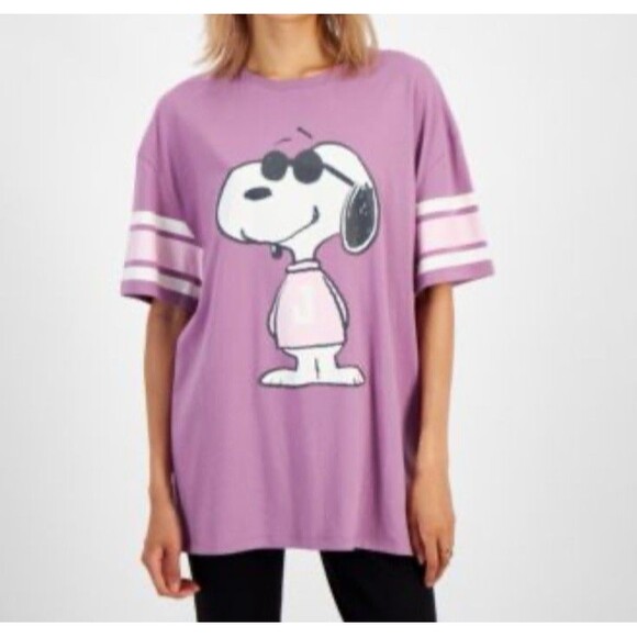 Peanuts Snoopy Purple Short Sleeve T Shirt Size Medium - Picture 1 of 6